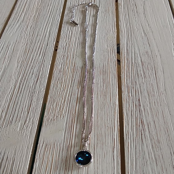 Back in stock!!  Popular Sapphire Blue Swarovski CRYSTAL/Pendant/NECKLACE - Picture 4 of 7